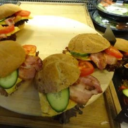 10 Minutes Bistro & Cafe Budapest - Étel/ital