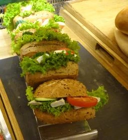 10 Minutes Bistro & Cafe