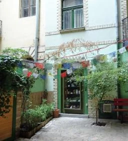 1000 Tea Teaház & Szaküzlet