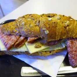 2 Kockacukor Budapest - Étel/ital