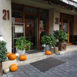 21 Magyar Vendéglő, Budapest - Külső kép