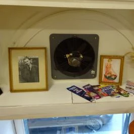 3 Pajamas. Breakfast Club Budapest - Belső