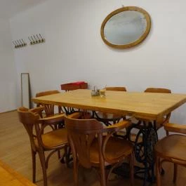 3 Pajamas. Breakfast Club Budapest - Belső