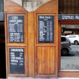 35 Café - Szerviz Budapest - Külső kép