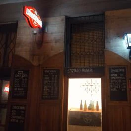 35 Café - Szerviz Budapest - Külső kép