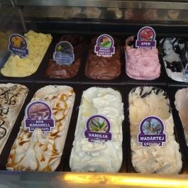 4 Évszak Fagyizó és Kávézó Budapest - Étel/ital