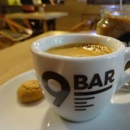 9BAR Budapest - Étel/ital