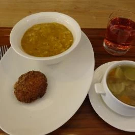 A-Pecsenyés Budapest - Étel/ital