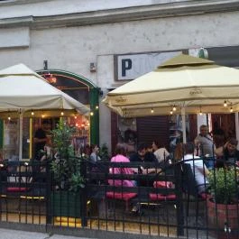 Aaron's Pub Budapest - Külső kép