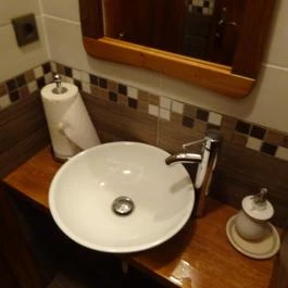 Abasári Terasz, Abasár - Mosdó