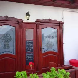 Abasári Terasz, Abasár - Külső kép