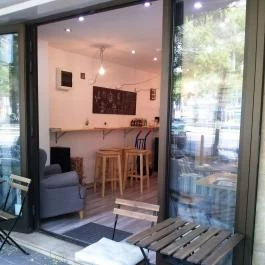 Addicted 2 Caffeine, Budapest - Belső