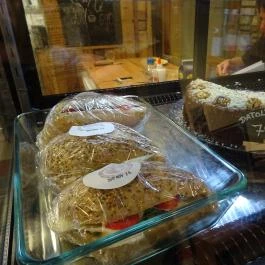 Adna Cafe Budapest - Étel/ital