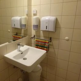 Adna Cafe Budapest - Mosdó