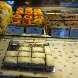 Adrián Pékség - József körút Budapest - Étel/ital