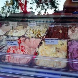 Adrián Pékség - József körút Budapest - Étel/ital