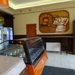 Adrián Pékség - Teleki tér Budapest - Belső