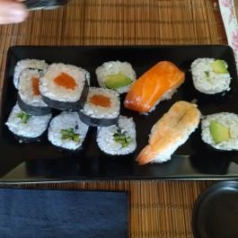 Adzuki Sushi & Wok Szentendre - Étel/ital