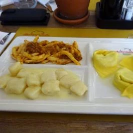 Akademia Italia Budapest - Étel/ital