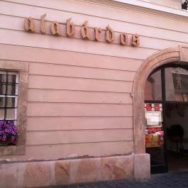 Alabárdos Étterem, Budapest - Külső kép
