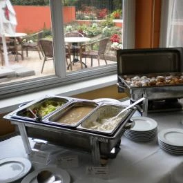 Alfa Art Hotel Budapest - Vendéglátás