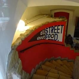 All About Street Food Budapest - Belső