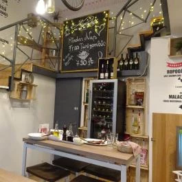 Almási Bistro, Budapest - Belső