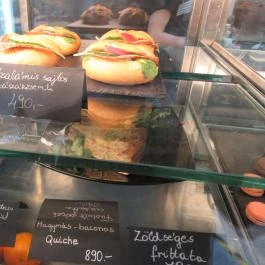 AlzaCafé Budapest - Étel/ital