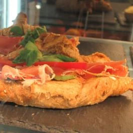 AlzaCafé Budapest - Étel/ital