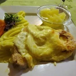 Ambrózia Étterem és Panzió Kazincbarcika - Étel/ital