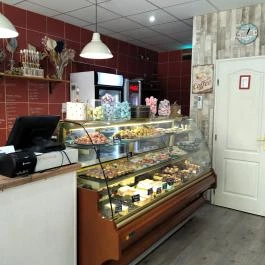 AMI Süti, Monor Monor - Belső