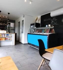 AmitmA Büfé-Kávézó-Söröző