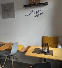 AmitmA Büfé-Kávézó-Söröző