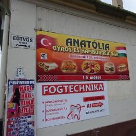 Anatólia Gyros & Hamburger Bár Vác - Külső kép