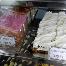 Veldi Cukrászat Budaörs - Étel/ital