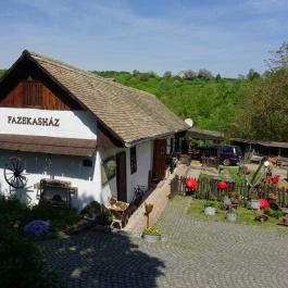 Antaludvar, Hollókő - Külső kép