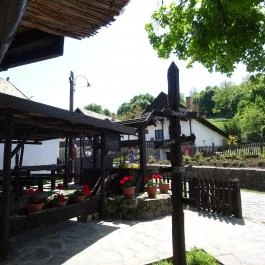 Antaludvar, Hollókő - Külső kép