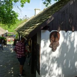 Antaludvar, Hollókő - Külső kép