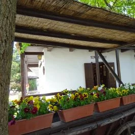 Antaludvar, Hollókő - Külső kép