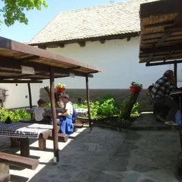 Antaludvar, Hollókő - Külső kép