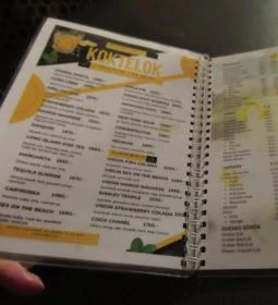 Antik Art Café Antikvárium & Kávézó