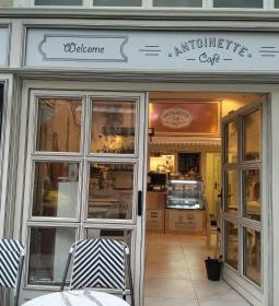 Antoinette Cafe