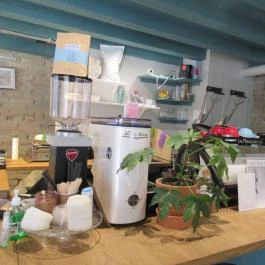 Anton Coffee & Bakery Budapest - Belső