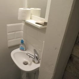 Anton Coffee & Bakery Budapest - Mosdó