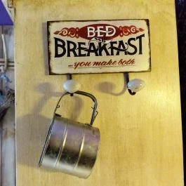 Anyám Szerint, Budapest - Belső