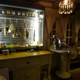 Anyukám Mondta Étterem, Encs - Belső