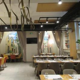 Ape Regina Budapest - Belső