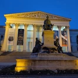 Arany János szobor Budapest - Egyéb