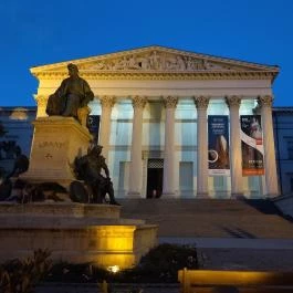 Arany János szobor Budapest - Egyéb