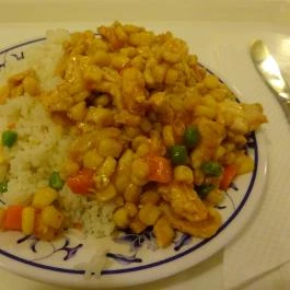 Arany Tenger Kínai Étterem Budapest - Étel/ital